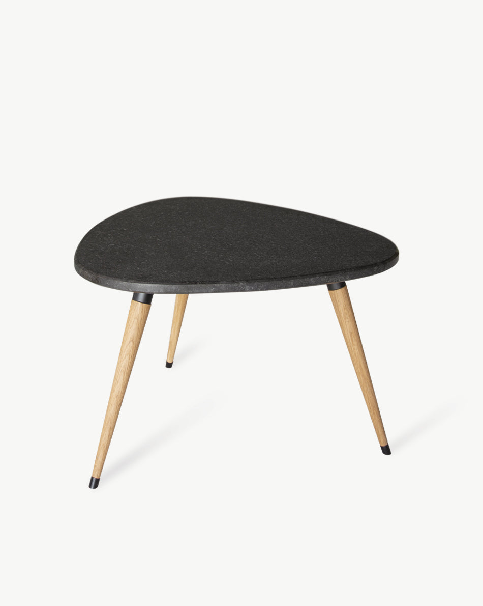 Table basse KAKOGAN en granit noir et chêne massif — vue 1