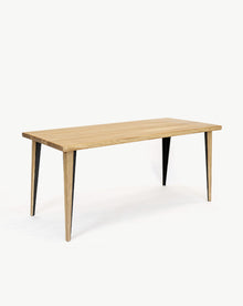 Table LIGNUM en chêne massif avec pieds en métal — vue 1