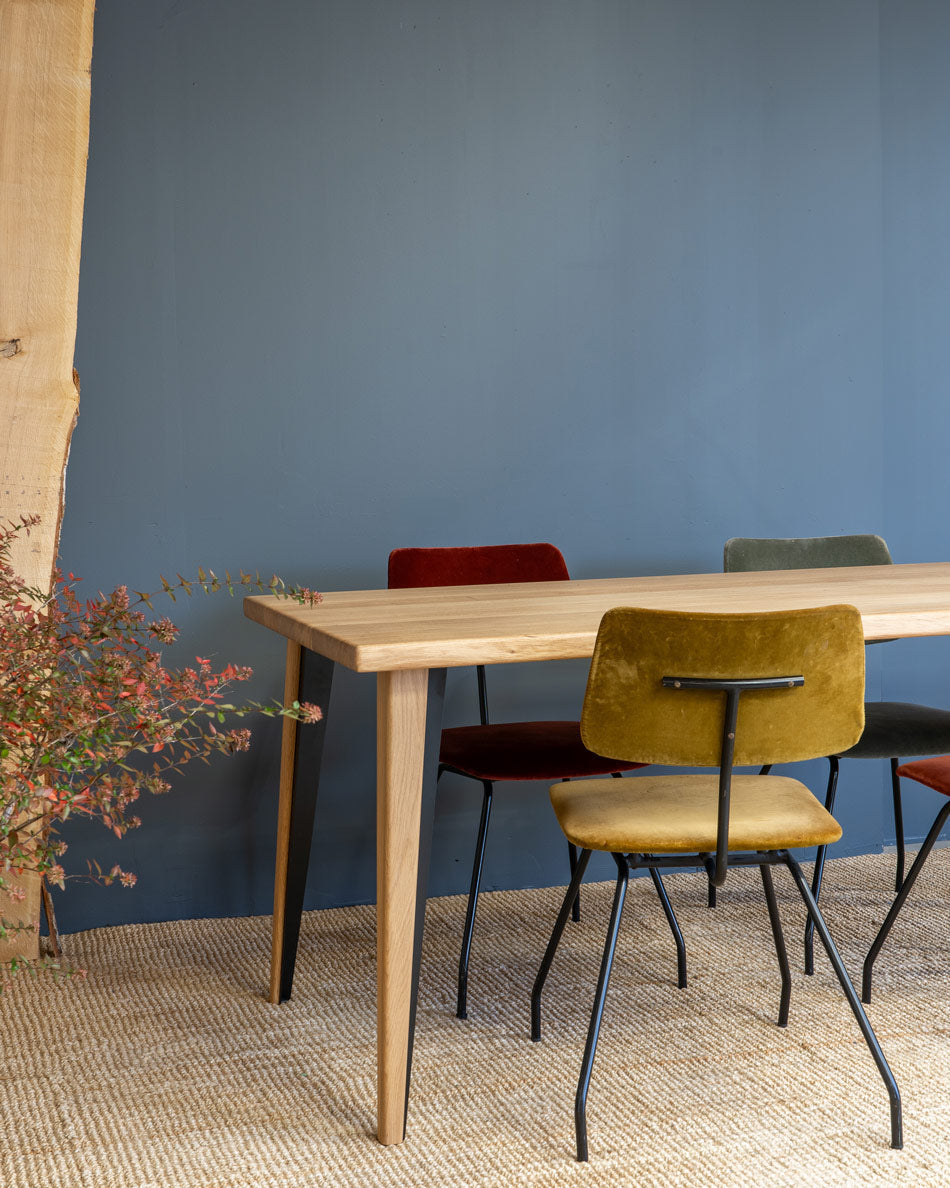Table LIGNUM en chêne massif avec pieds en métal – vue 8 — vue 8