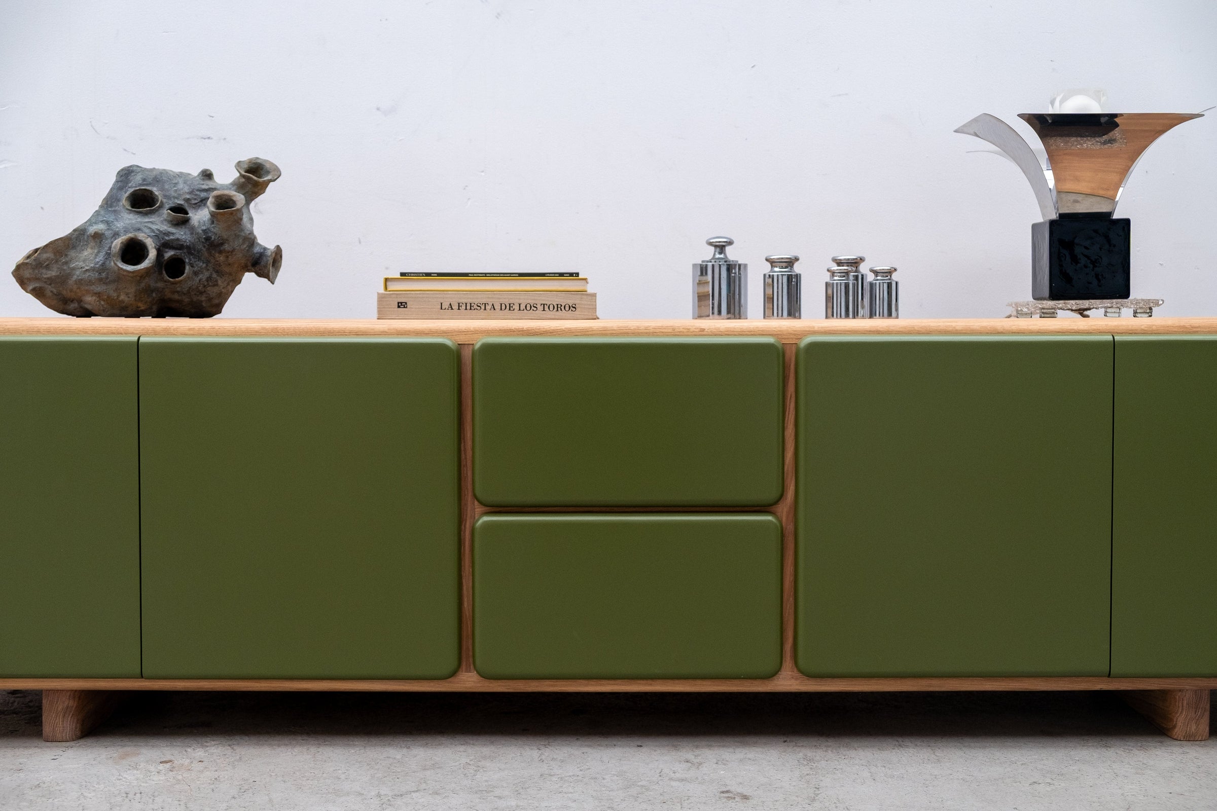 Console MONOLITHE en chêne massif avec finition verte – vue 8 — vue 8