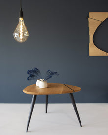 Table basse NOMU en chêne massif aux pieds compas noirs – vue 5 — vue 5