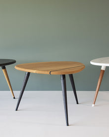 Table basse NOMU en chêne massif aux pieds compas noirs – vue 7 — vue 7