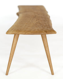 Banc sculpté NUÉE en chêne massif sur pieds compas – vue 4 — vue 4